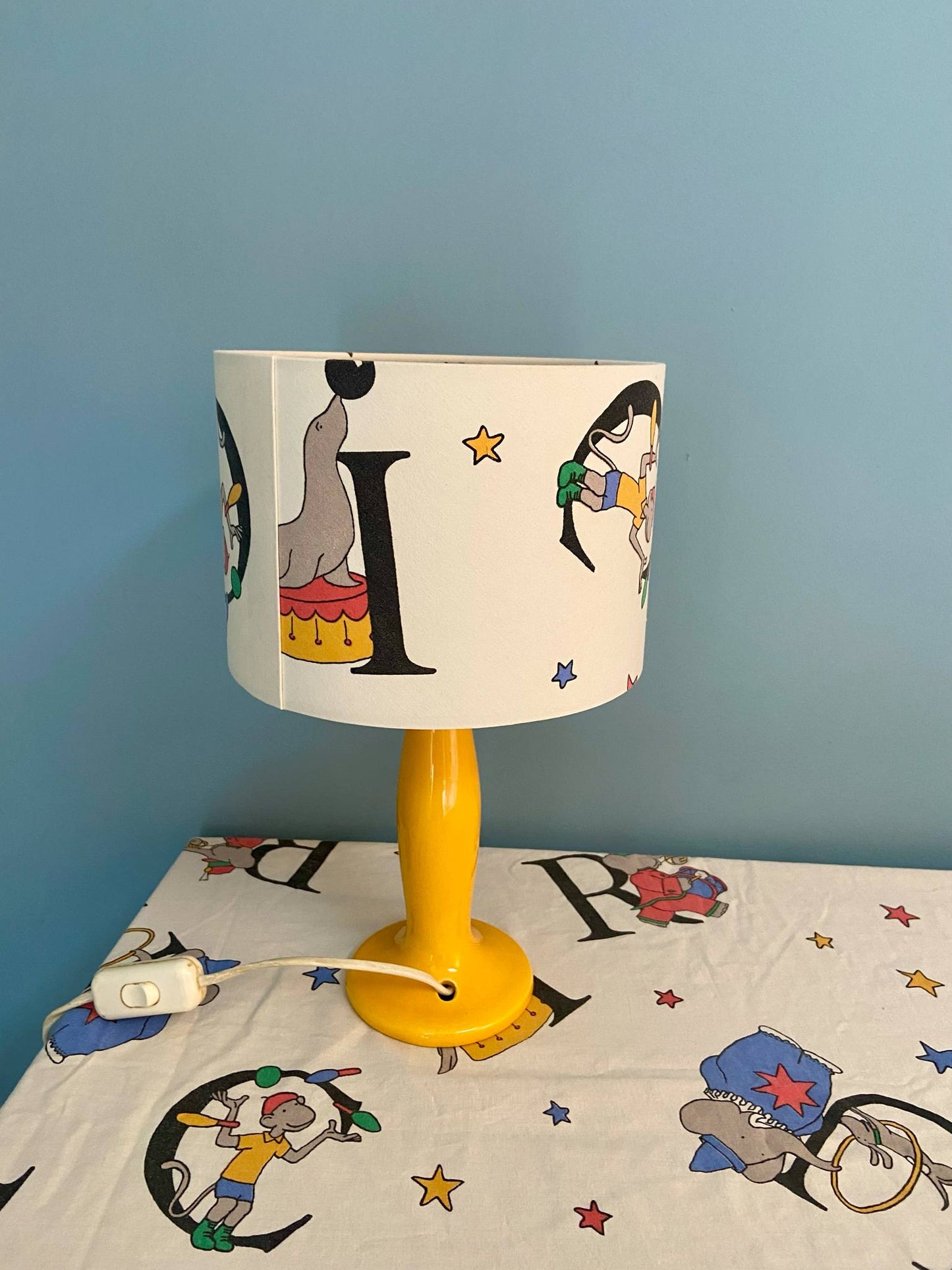 Lampe créa CHACH pied céramique jaune abat-jour BABAR