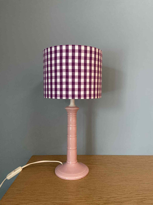 Lampe CHACH création pied céramique rose bonbon abat-jour VICHY violet